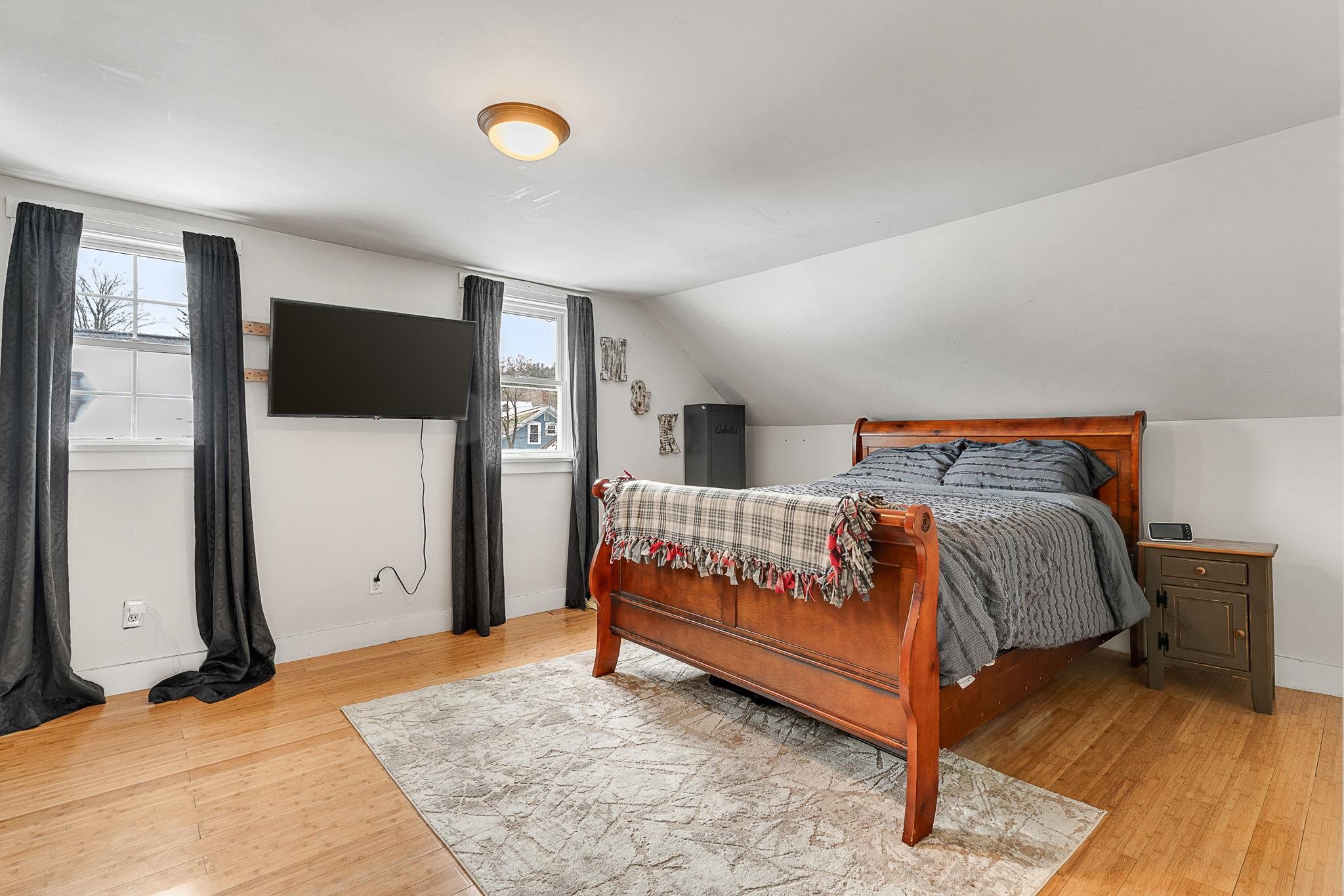 79 Pleasant Street Northfield, VT 05663 - Photo 37 of 50