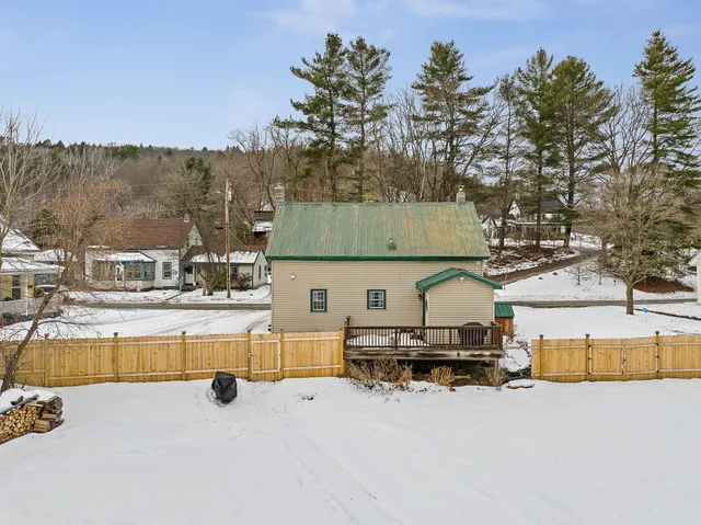$299,000 | 79 Pleasant Street, Northfield, VT 05663
