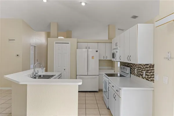 $1,750 | 3915 Fonsica Avenue, North Port, FL 34286