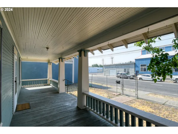 $260,000 | 612 Southeast Dorion Avenue, Pendleton, OR 97801