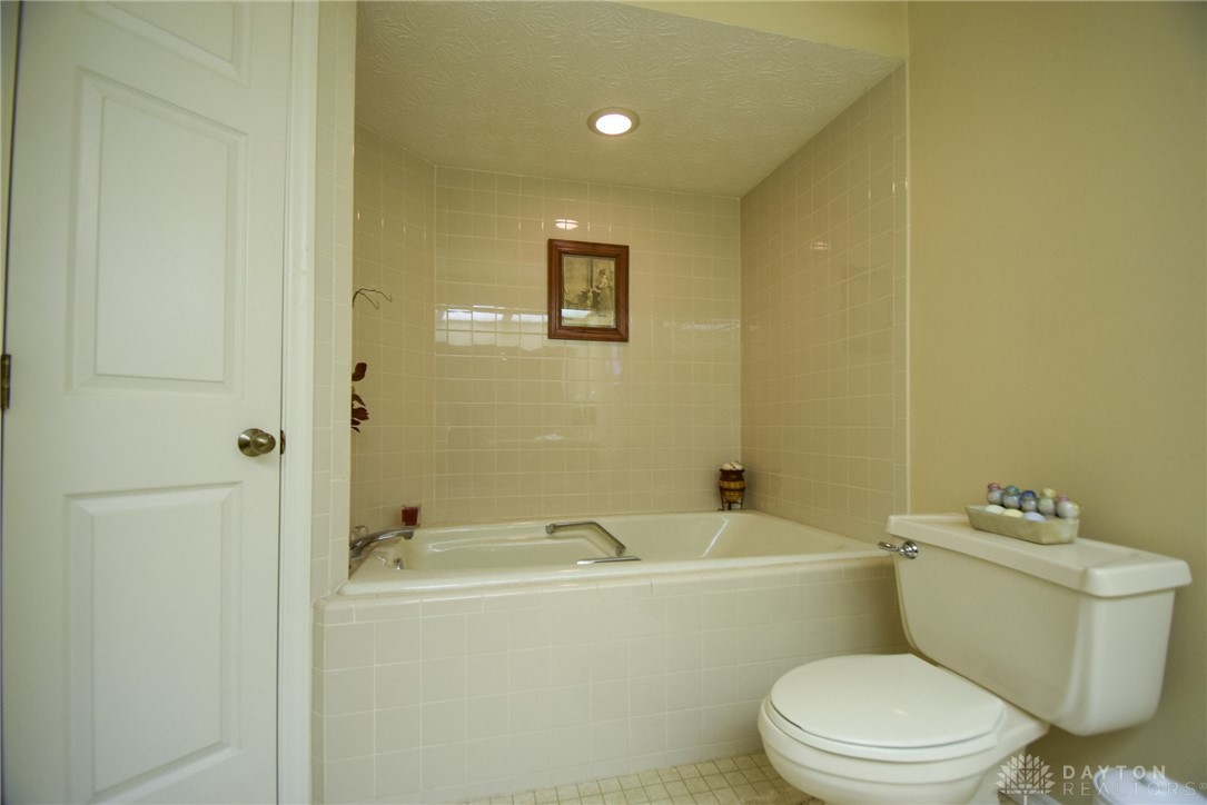 9110 Meeker Road Dayton, OH 45414 - Photo 43 of 59 Gallery Image 43