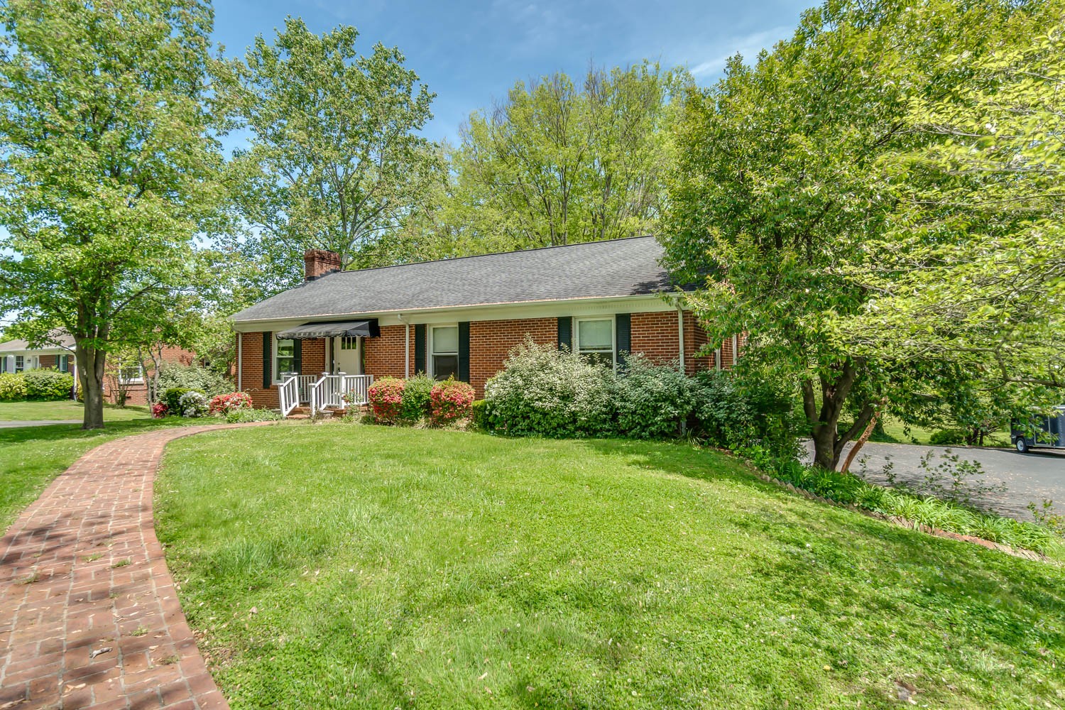 1103 Manor Road Columbia, TN 38401 - Photo 1 of 36 Gallery Image 1