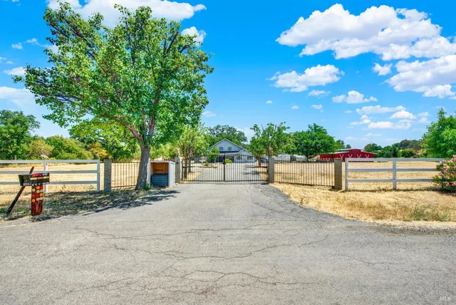 $1,100,000 | 7630 Acacia Lane, Vacaville, CA 95688