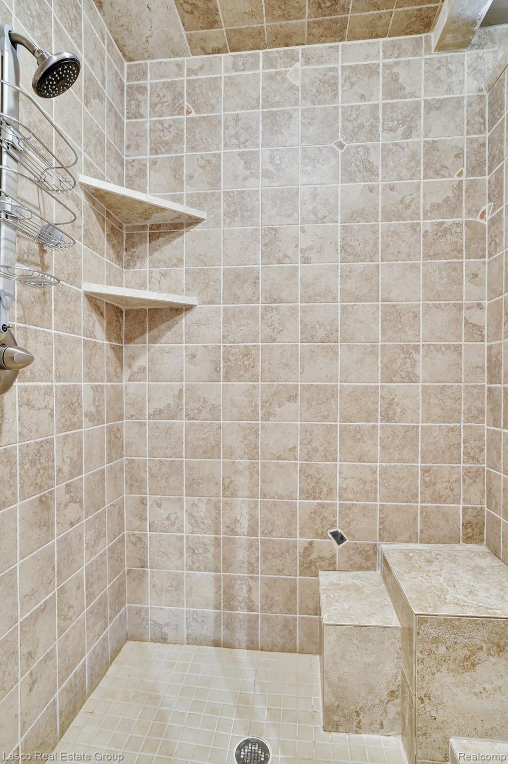 8467 Bergin Road Howell, MI 48843 - Photo 13 of 31 dsc07367-dsc07369.jpg