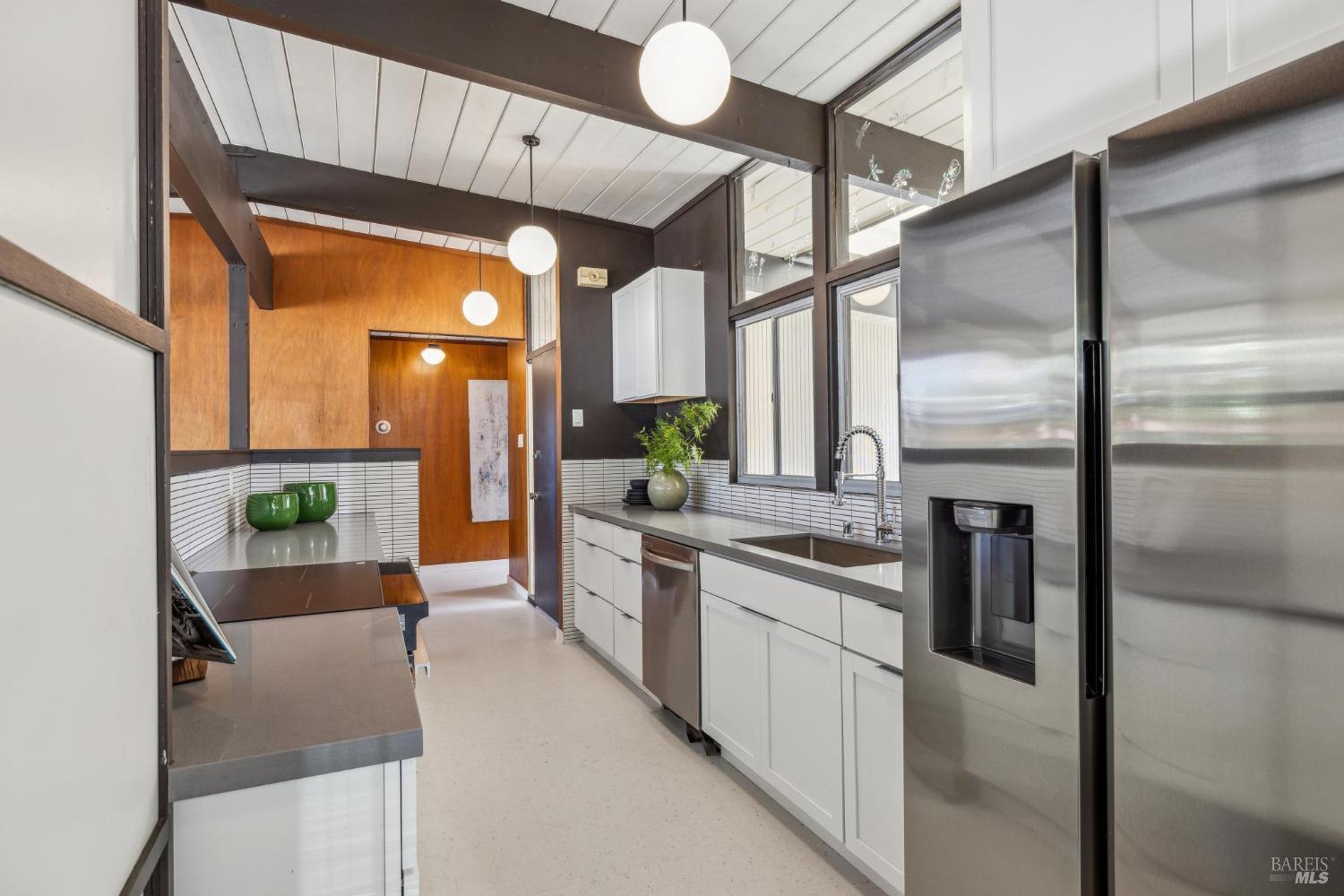 659 Las Colindas Road San Rafael, CA 94903 - Photo 22 of 44