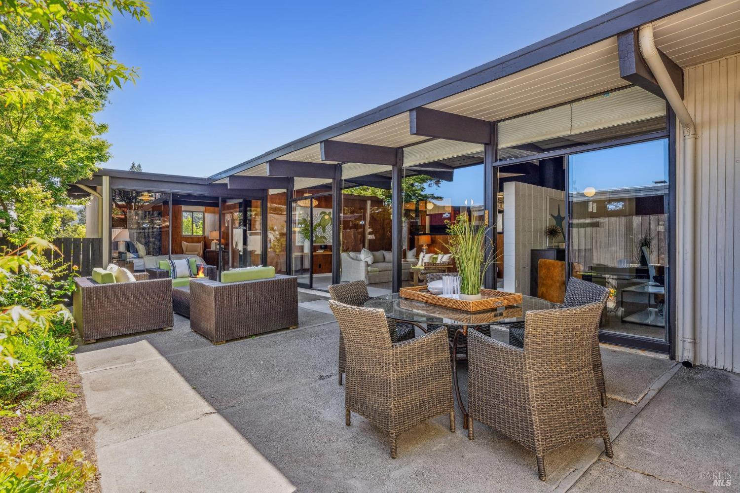 659 Las Colindas Road San Rafael, CA 94903 - Photo 24 of 44