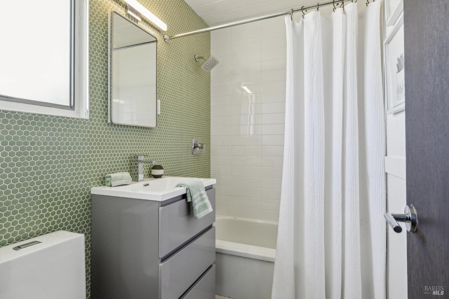 659 Las Colindas Road San Rafael, CA 94903 - Photo 8 of 44