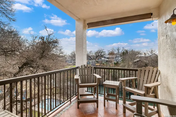 $600,000 | 401 West Lincoln Street, Unit A208, New Braunfels, TX 78130
