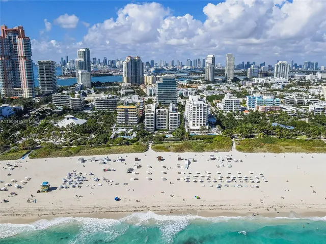 a view of building with outdoor space