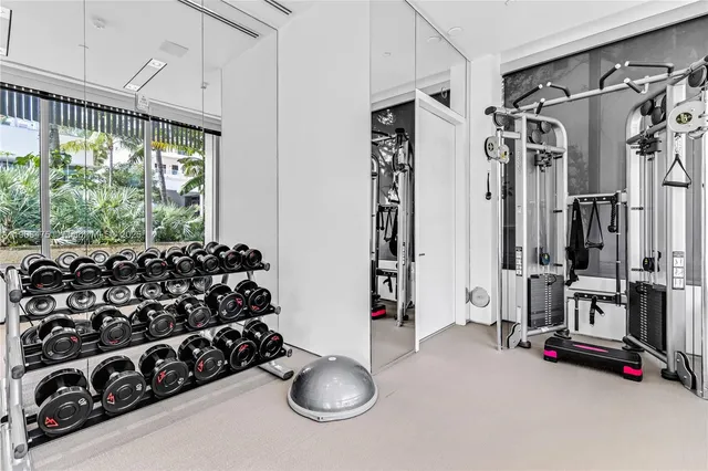 $5,000,000 | 120 Ocean Drive, Unit 700, Miami Beach, FL 33139