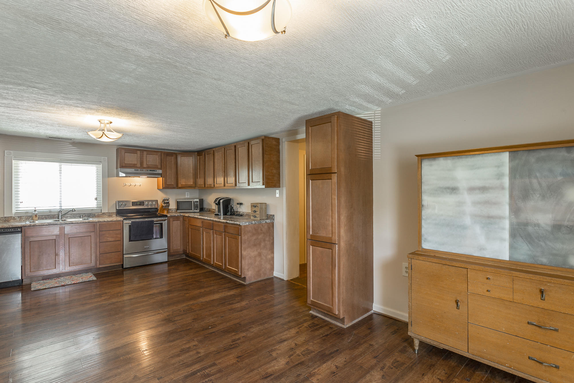 1628 Prigmore Road Chattanooga, TN 37412 - Photo 13 of 49 Kitchen