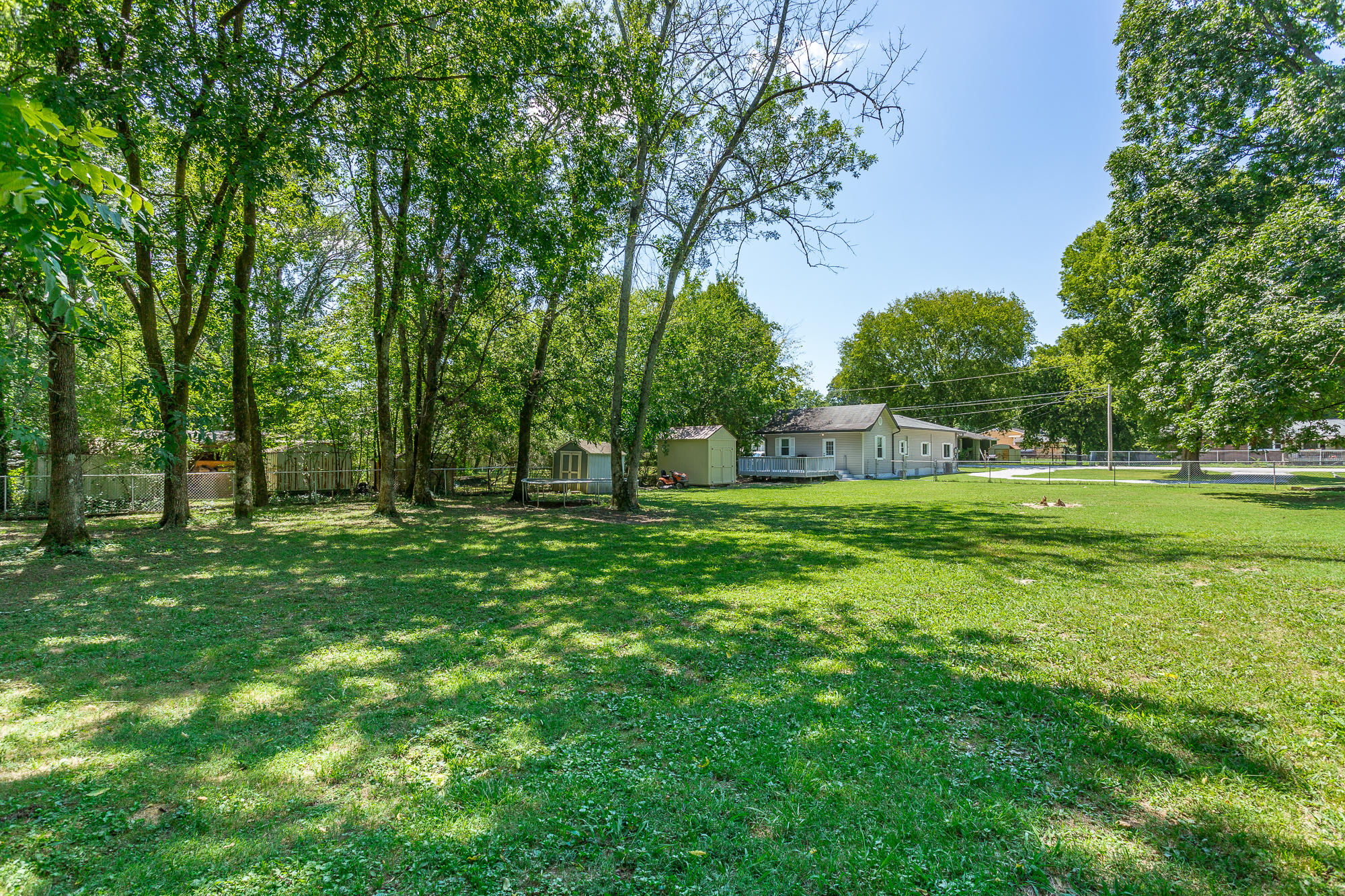 1628 Prigmore Road Chattanooga, TN 37412 - Photo 3 of 49 Large Level Back Yard