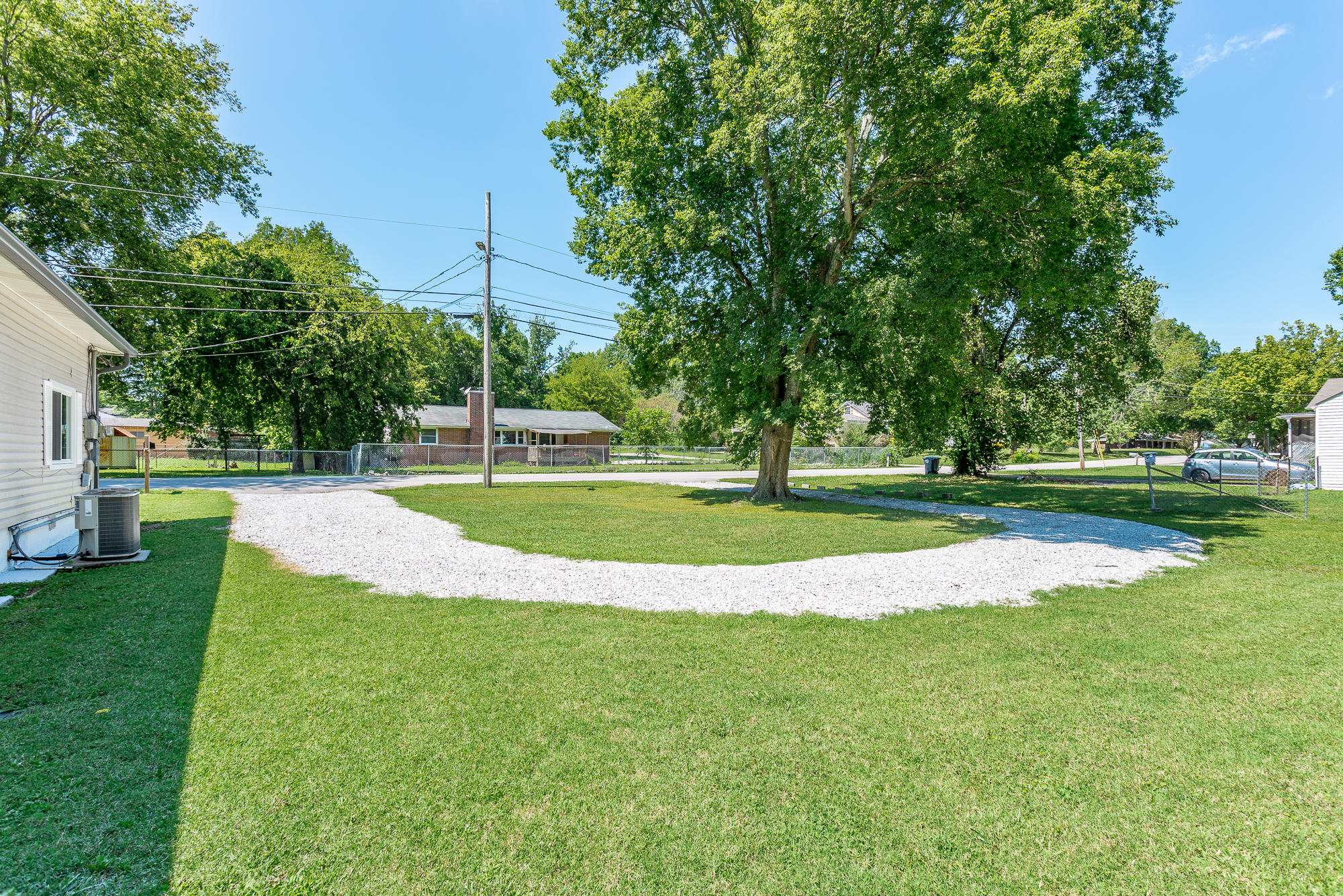 1628 Prigmore Road Chattanooga, TN 37412 - Photo 32 of 49 New Circular Driveway