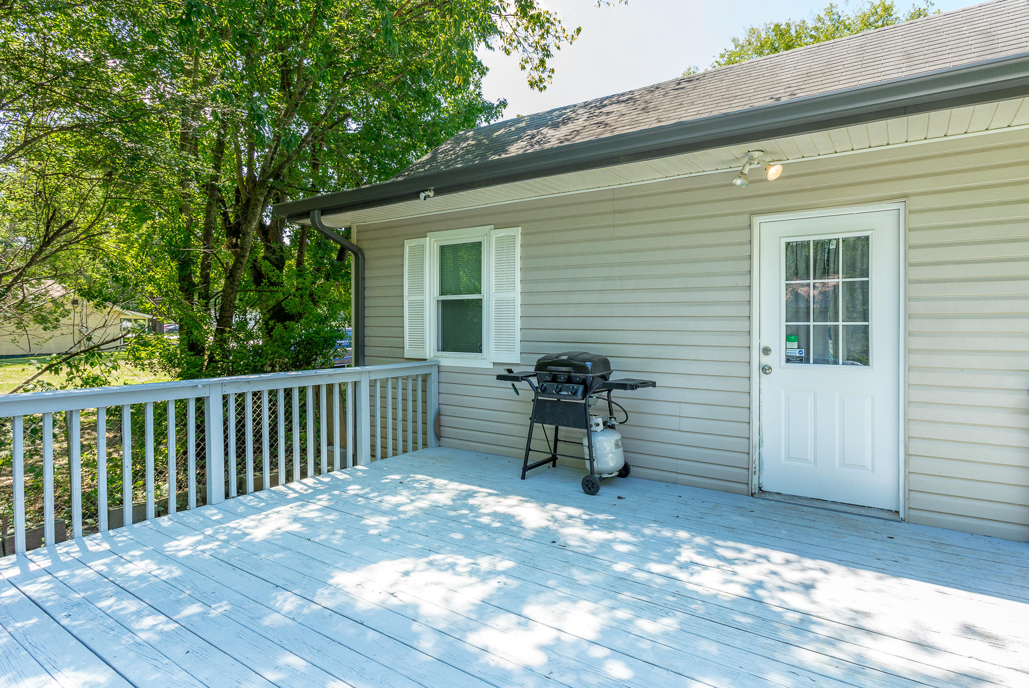 1628 Prigmore Road Chattanooga, TN 37412 - Photo 35 of 49 Large Deck