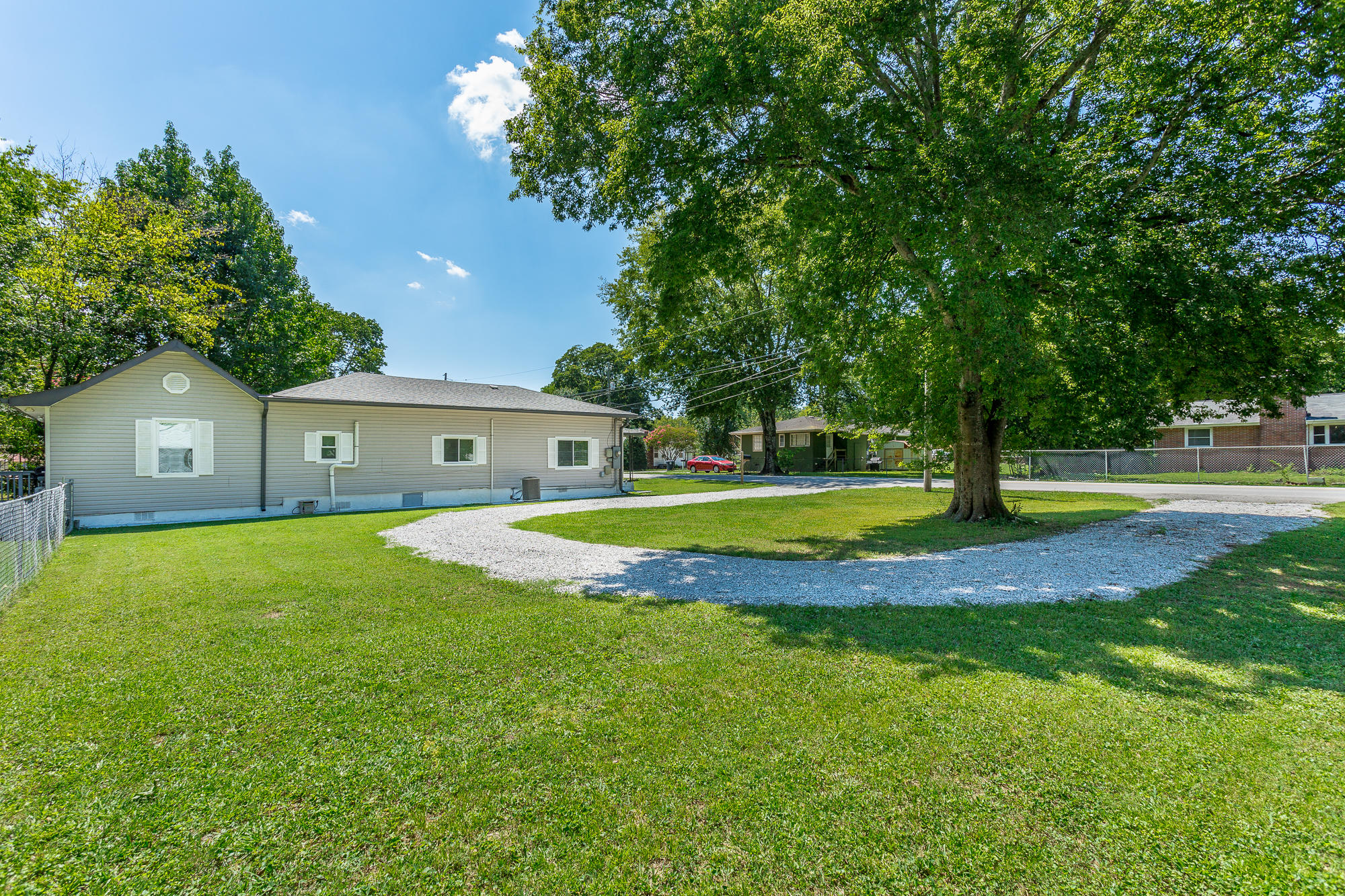 1628 Prigmore Road Chattanooga, TN 37412 - Photo 39 of 49 Side Yard of Home