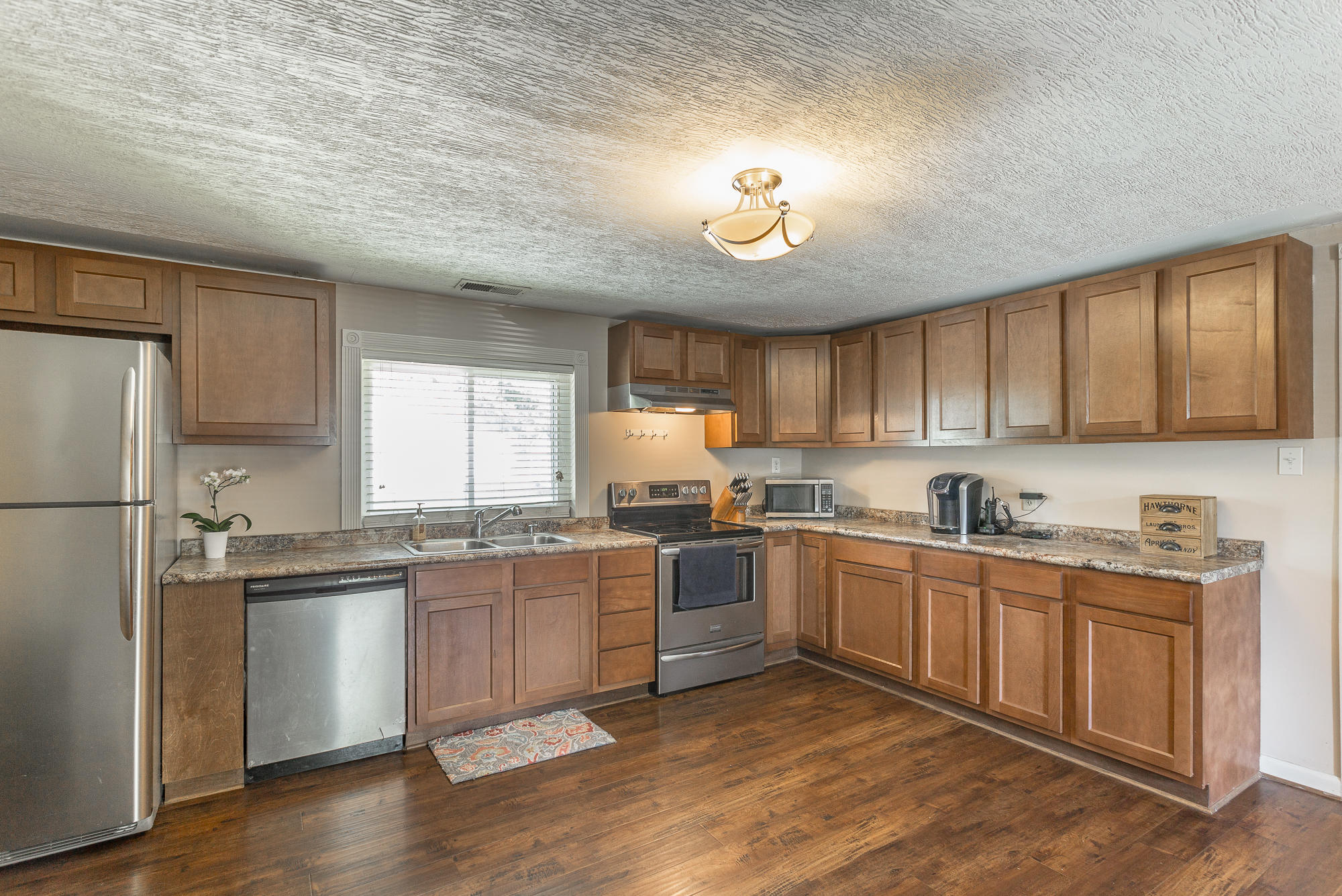 1628 Prigmore Road Chattanooga, TN 37412 - Photo 5 of 49 Kitchen