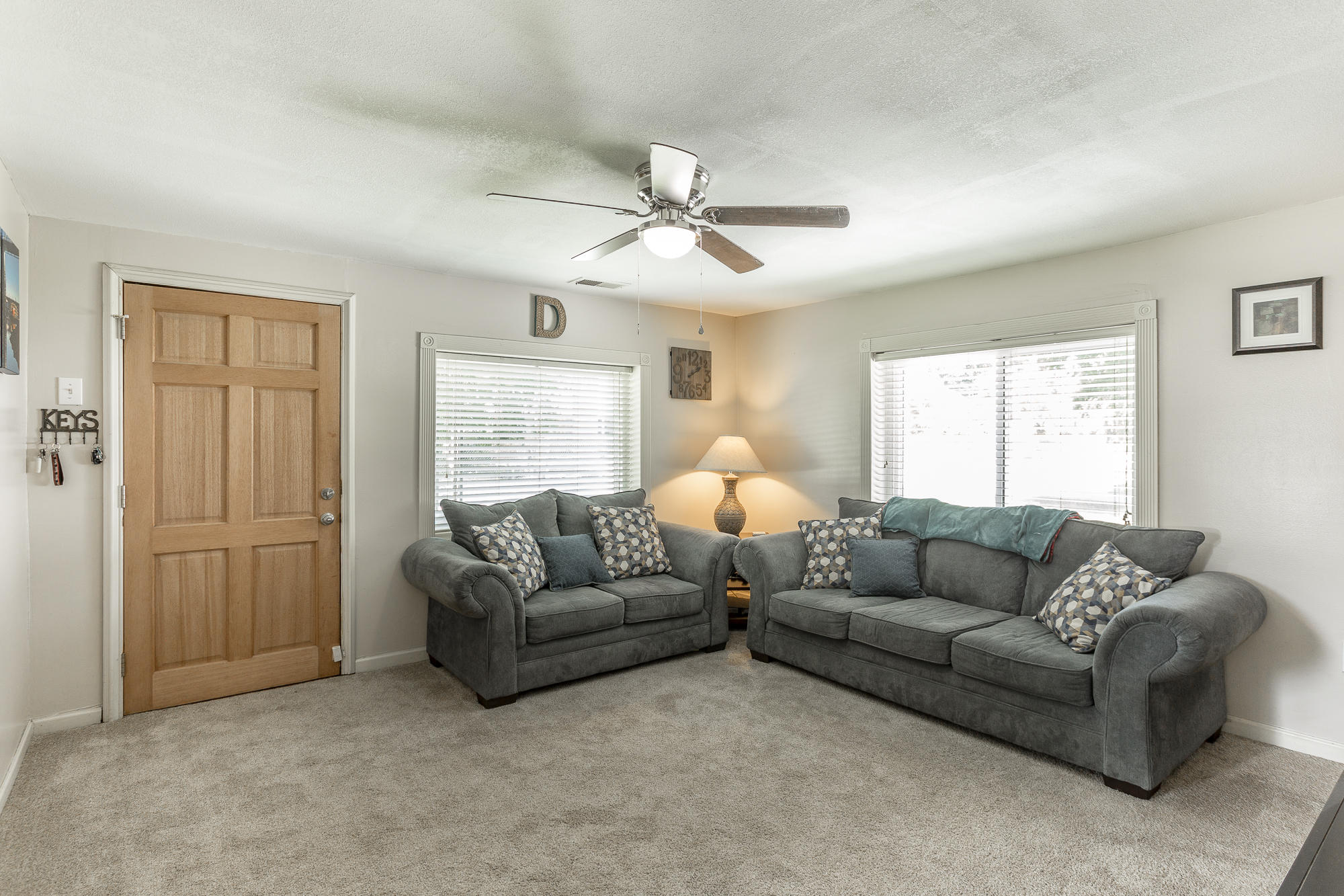 1628 Prigmore Road Chattanooga, TN 37412 - Photo 9 of 49 Living Room