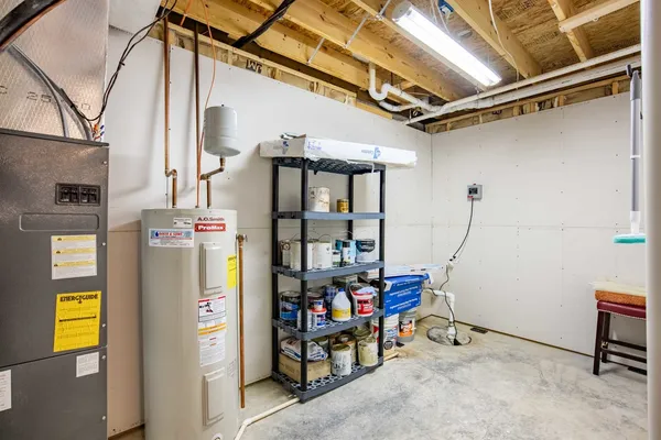 a view of a livingroom with furniture