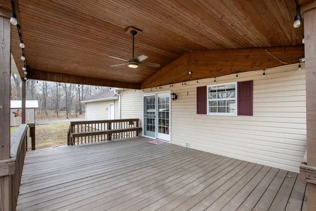 $425,000 | 11052 Prestwick Drive, Benton, IL 62812