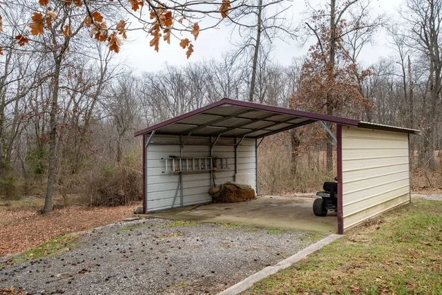 $425,000 | 11052 Prestwick Drive, Benton, IL 62812