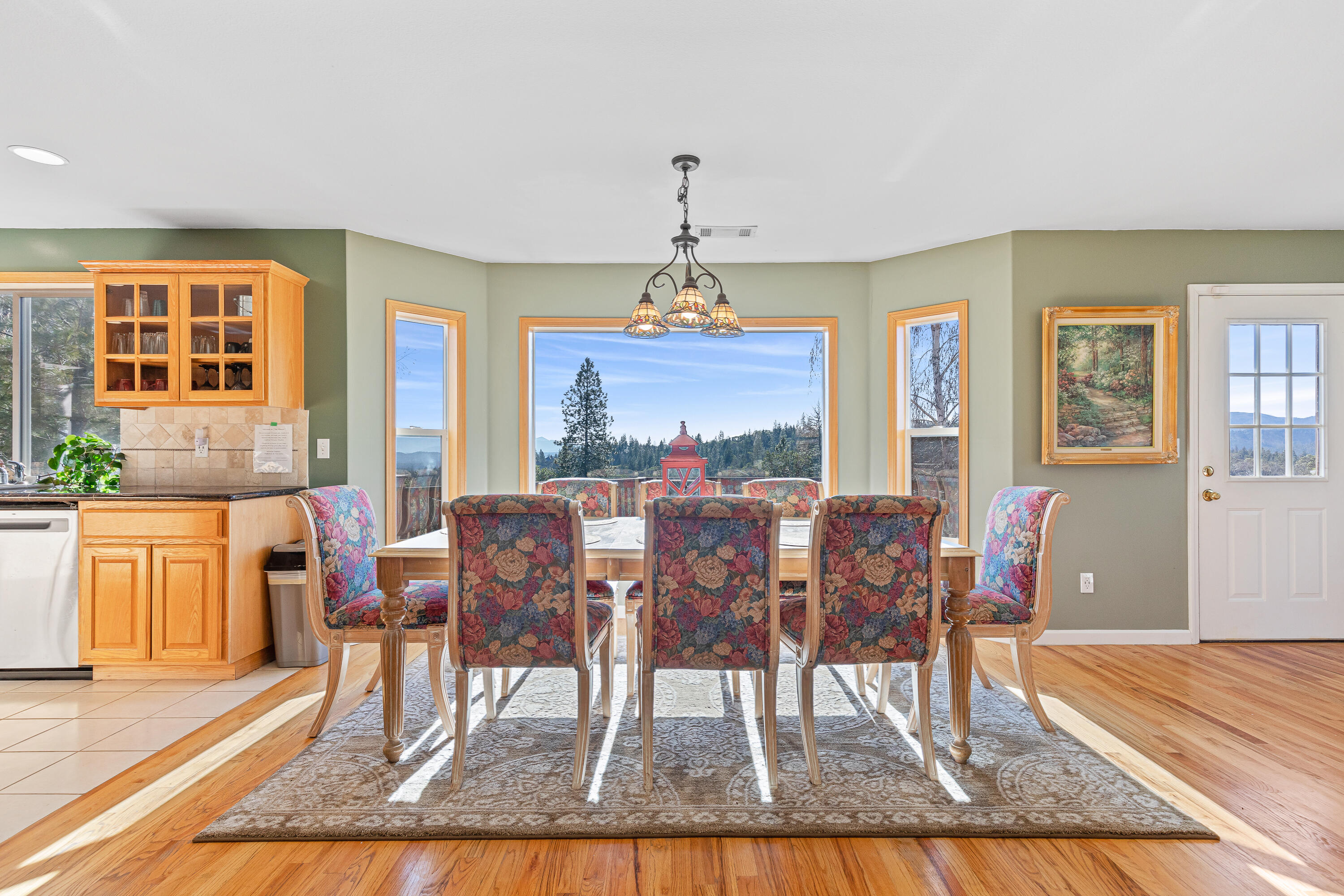 1427 Three Pines Road Grants Pass, OR 97526 - Photo 16 of 73 9R9A0258