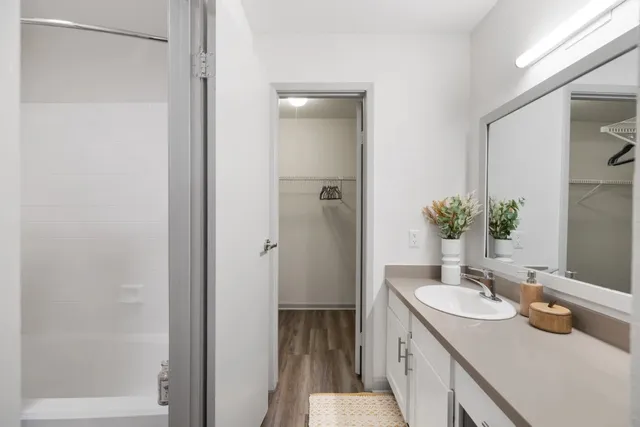 $1,066 | 2800 South Ashford Road, Unit 705, Houston, TX 77082