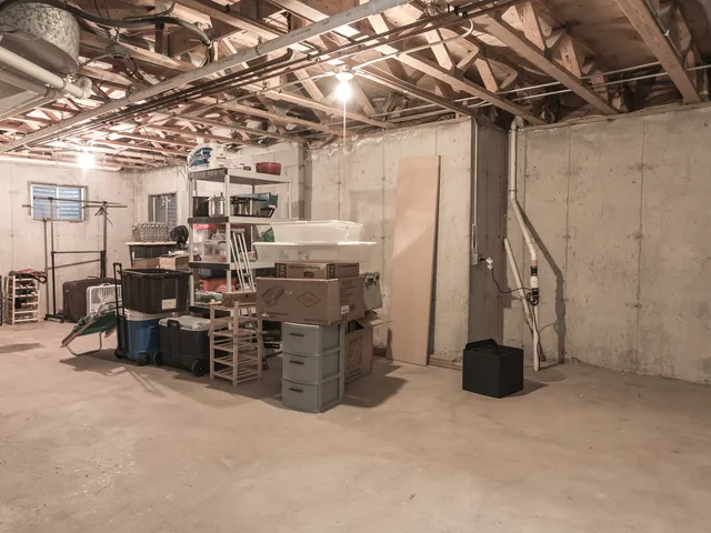 a view of a storage & utility room