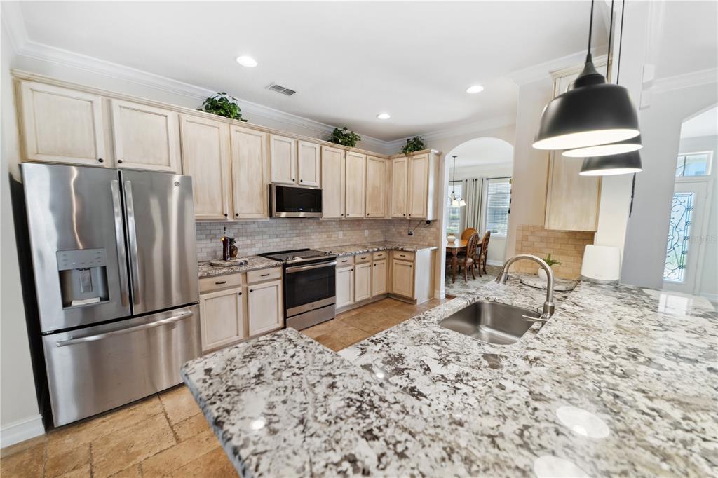 7011 Beargrass Road Harmony, FL 34773 - Photo 5 of 49 Kitchen