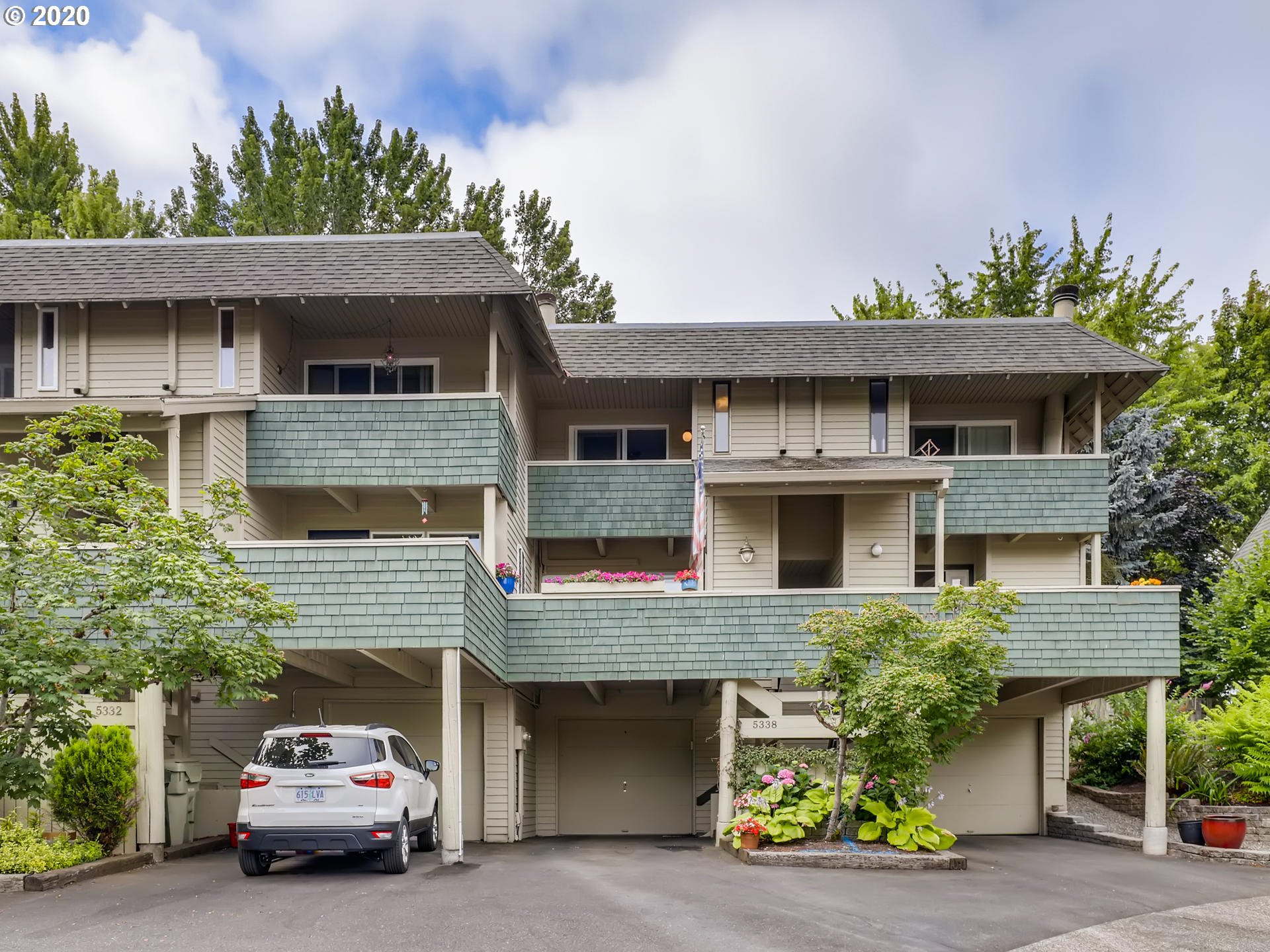 5338 Northwest Innisbrook Place Portland, OR 97229 - Photo 2 of 28 Gallery Image 2