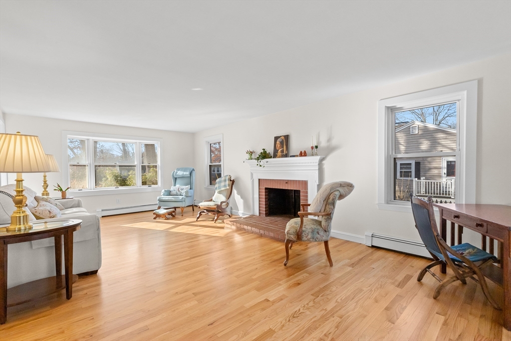 40 Moynihan Road Hamilton, MA 01982 - Photo 10 of 34 Gallery Image 10