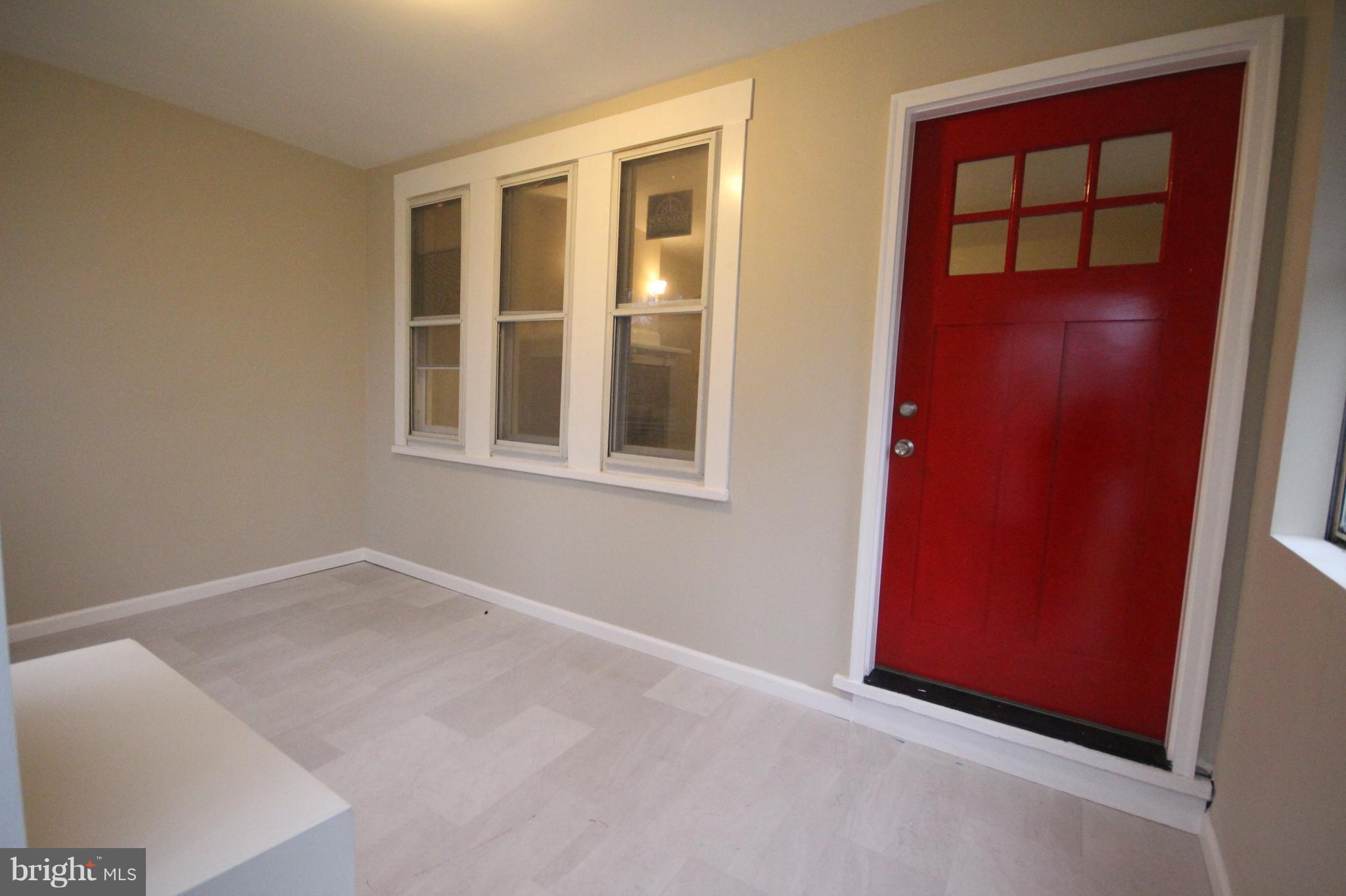 162 Edinburg Road Hamilton, NJ 08619 - Photo 3 of 17 an empty room with windows