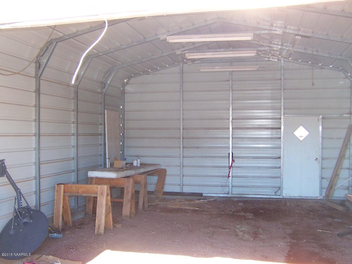 1035 Hoctor Road Williams, AZ 86046 - Photo 5 of 15 000_2727
