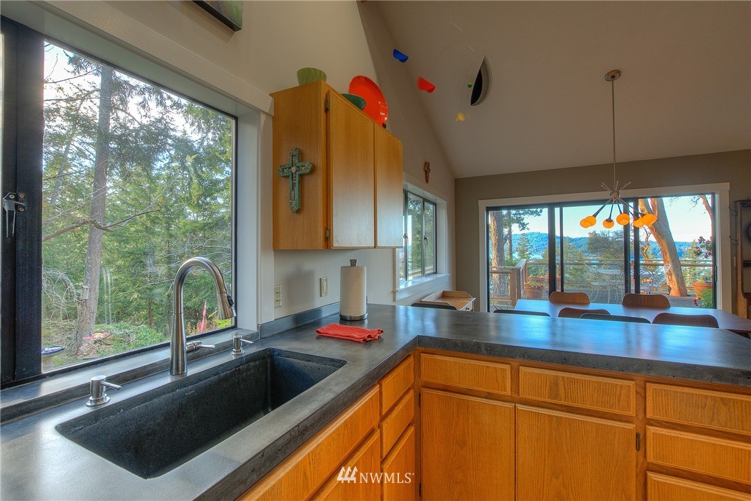 378 Bromley Drive Orcas Island, WA 98245 - Photo 16 of 32 Gallery Image 16