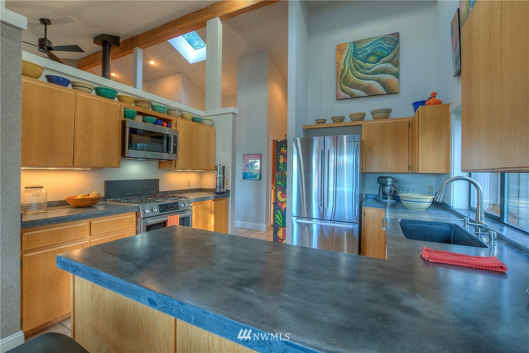378 Bromley Drive Orcas Island, WA 98245 - Photo 17 of 32 Gallery Image 17