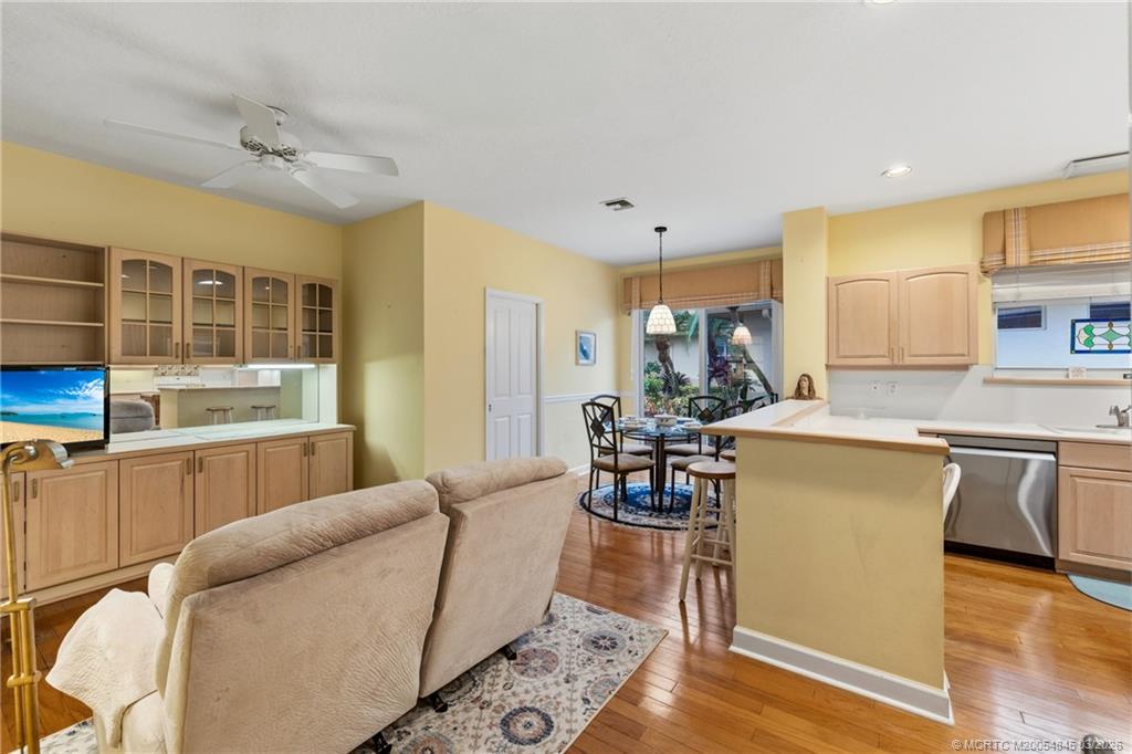 3510 Southeast Cambridge Drive Stuart, FL 34997 - Photo 11 of 38 Family room adjacent to kitchen