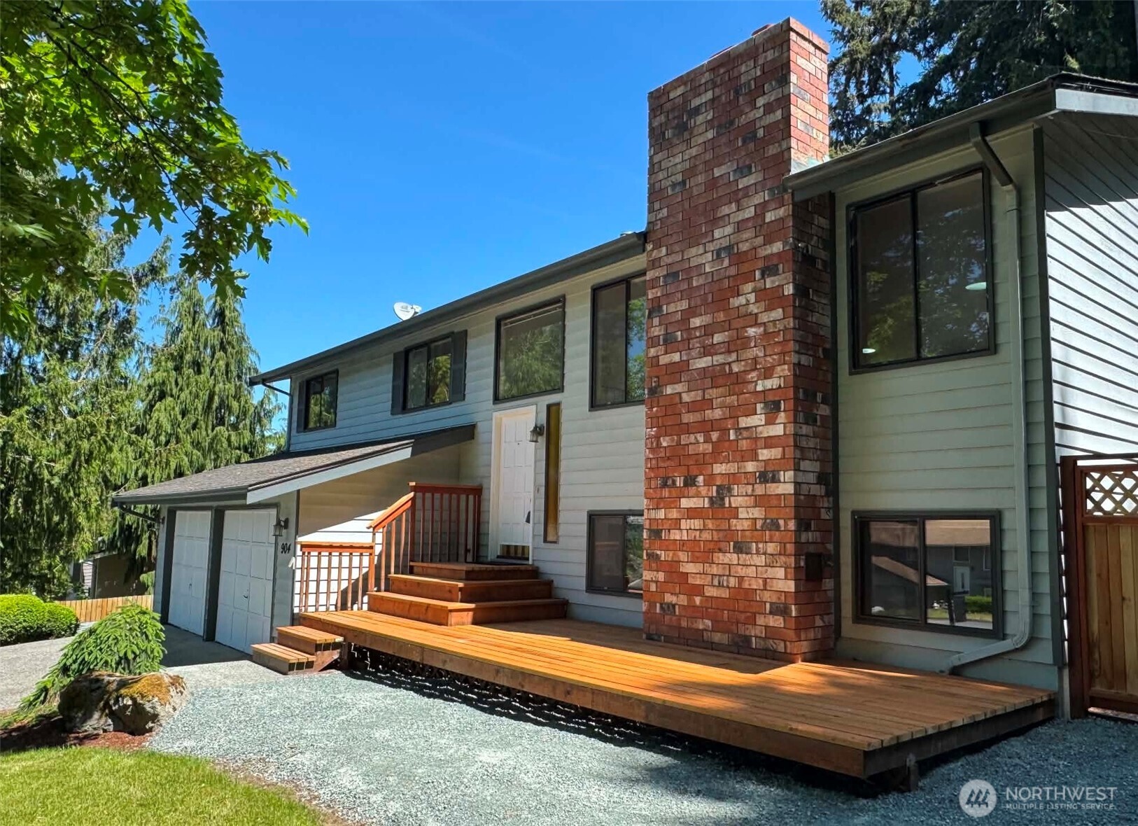 904 North Waugh Road Mount Vernon, WA 98273 - Photo 1 of 40
