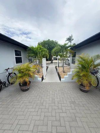 $1,850 | 220 Walton Boulevard, Unit 2, West Palm Beach, FL 33405
