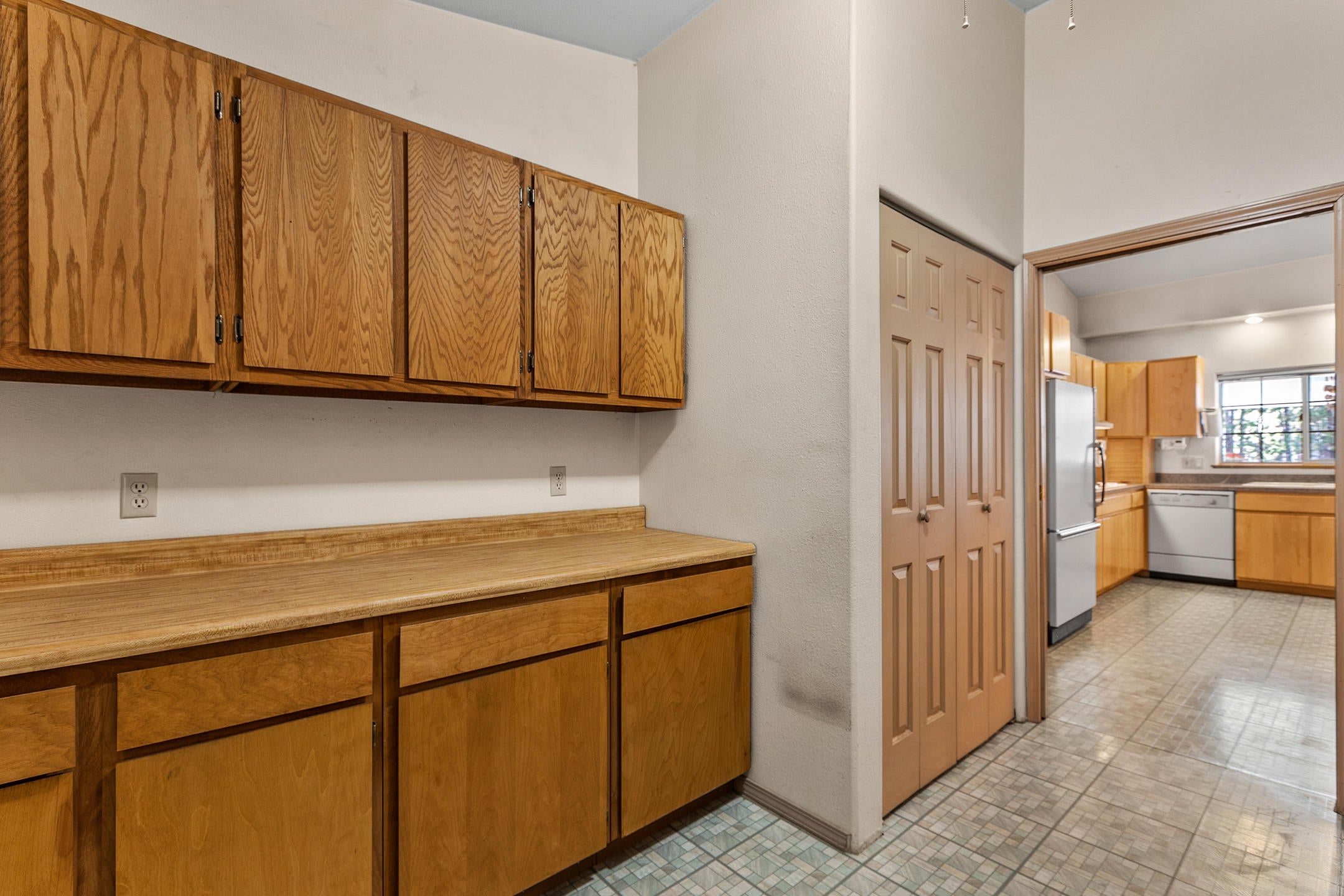 51485 Birch Road La Pine, OR 97739 - Photo 22 of 31 Utility Room