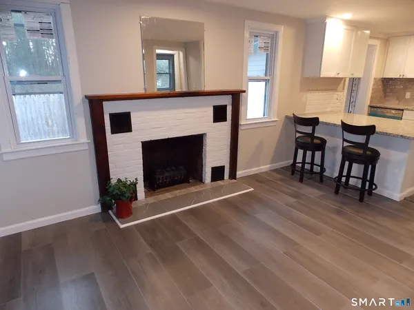 $359,000 | 218 Griffin Road, Suffield, CT 06093