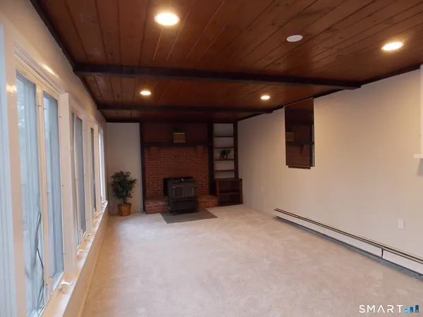 $359,000 | 218 Griffin Road, Suffield, CT 06093