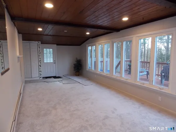 $359,000 | 218 Griffin Road, Suffield, CT 06093