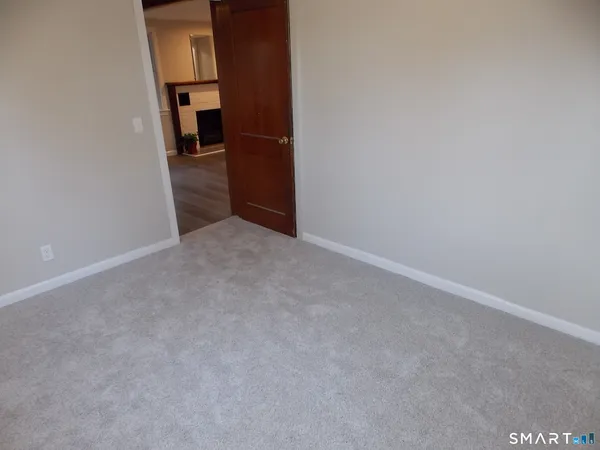 $359,000 | 218 Griffin Road, Suffield, CT 06093