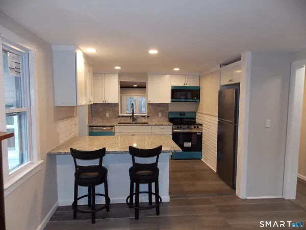 $359,000 | 218 Griffin Road, Suffield, CT 06093