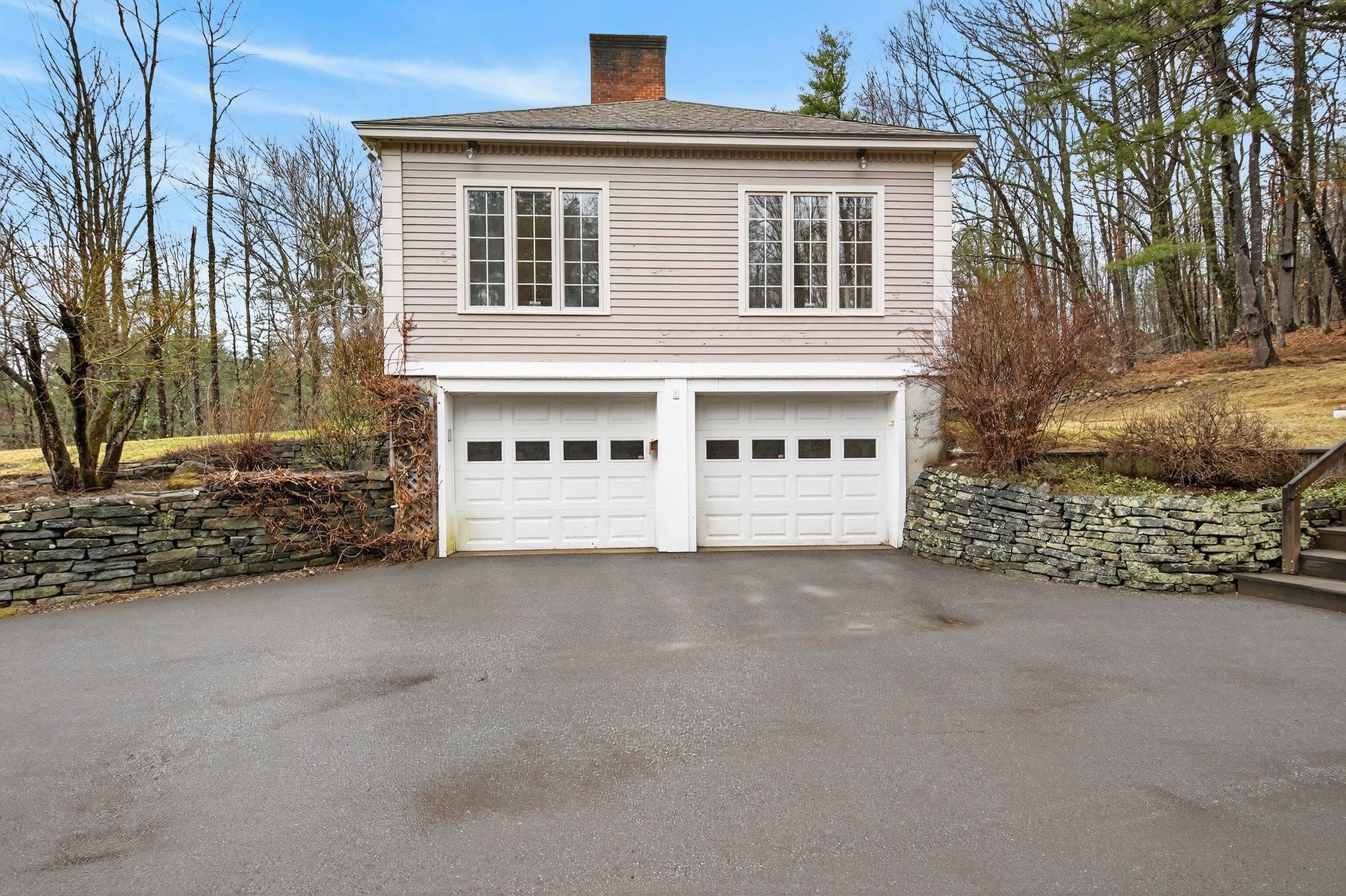 31 Gage Road Bedford, NH 03110 - Photo 5 of 45