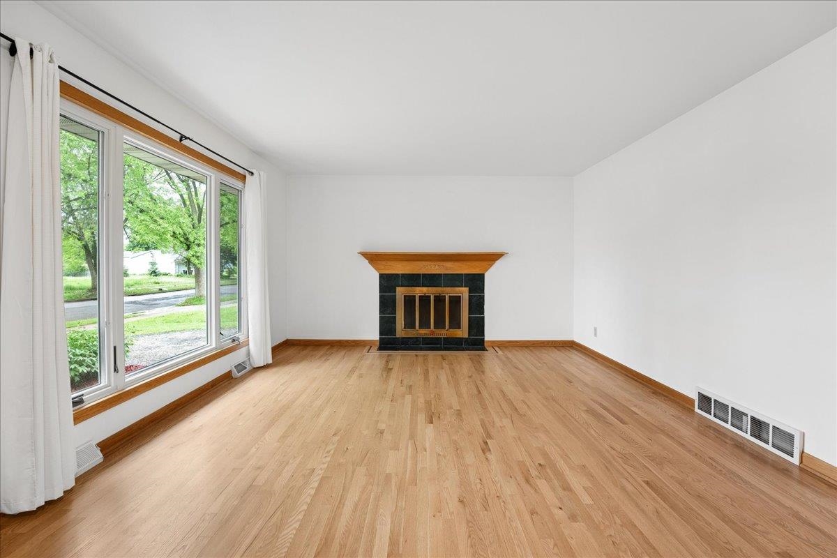 1606 Frisch Road Madison, WI 53711 - Photo 10 of 33