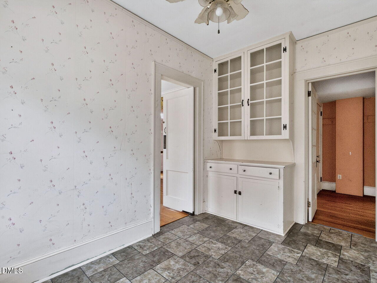 1509 Caswell Street Raleigh, NC 27608 - Photo 13 of 23