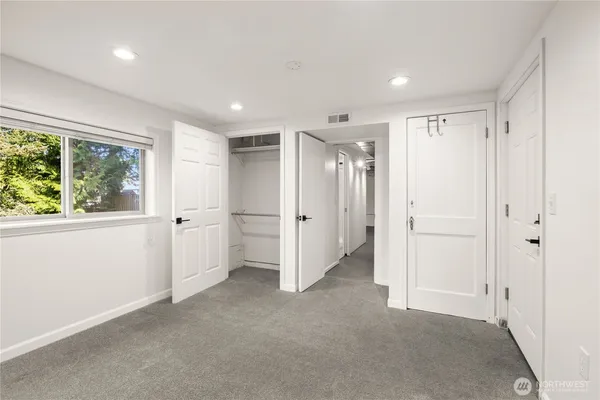 $3,800 | 16253 13th Avenue Southwest, Burien, WA 98166