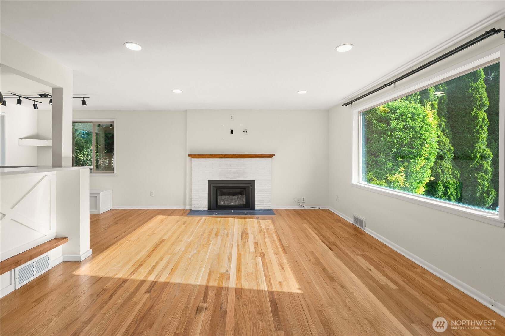 16253 13th Avenue Southwest Burien, WA 98166 - Photo 5 of 19