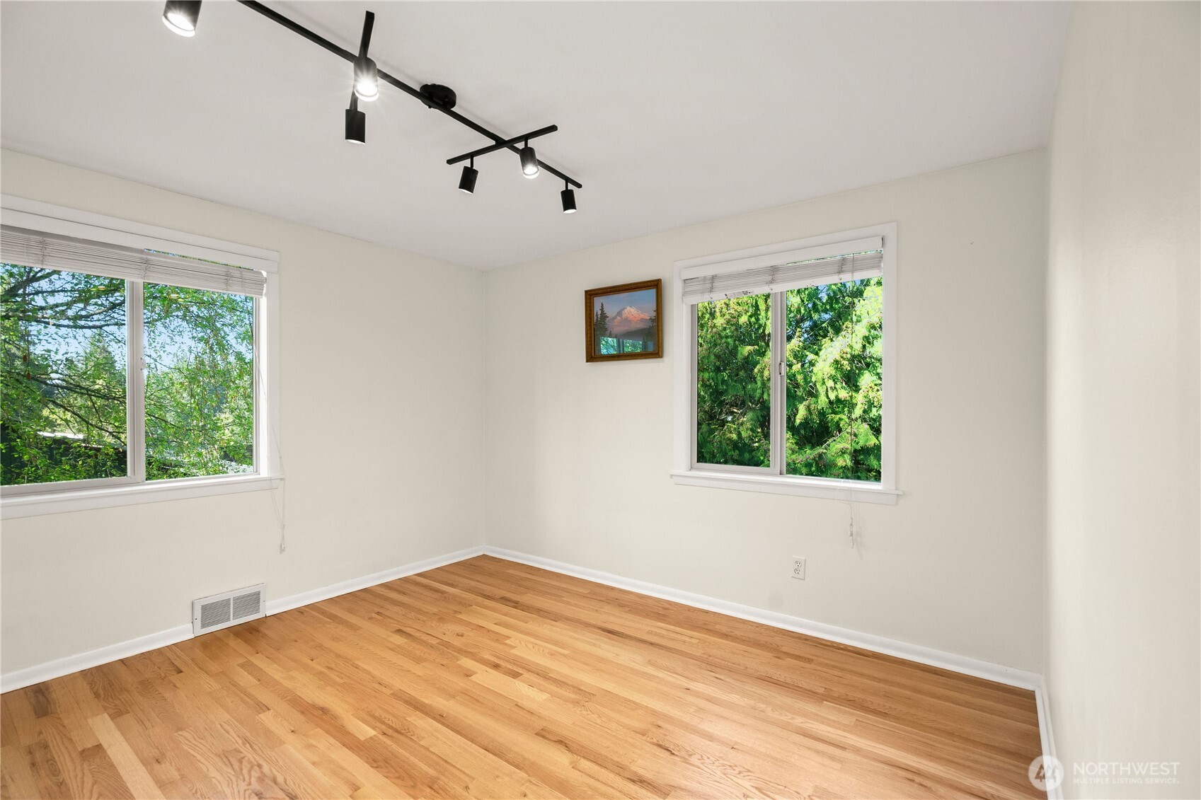 16253 13th Avenue Southwest Burien, WA 98166 - Photo 10 of 19