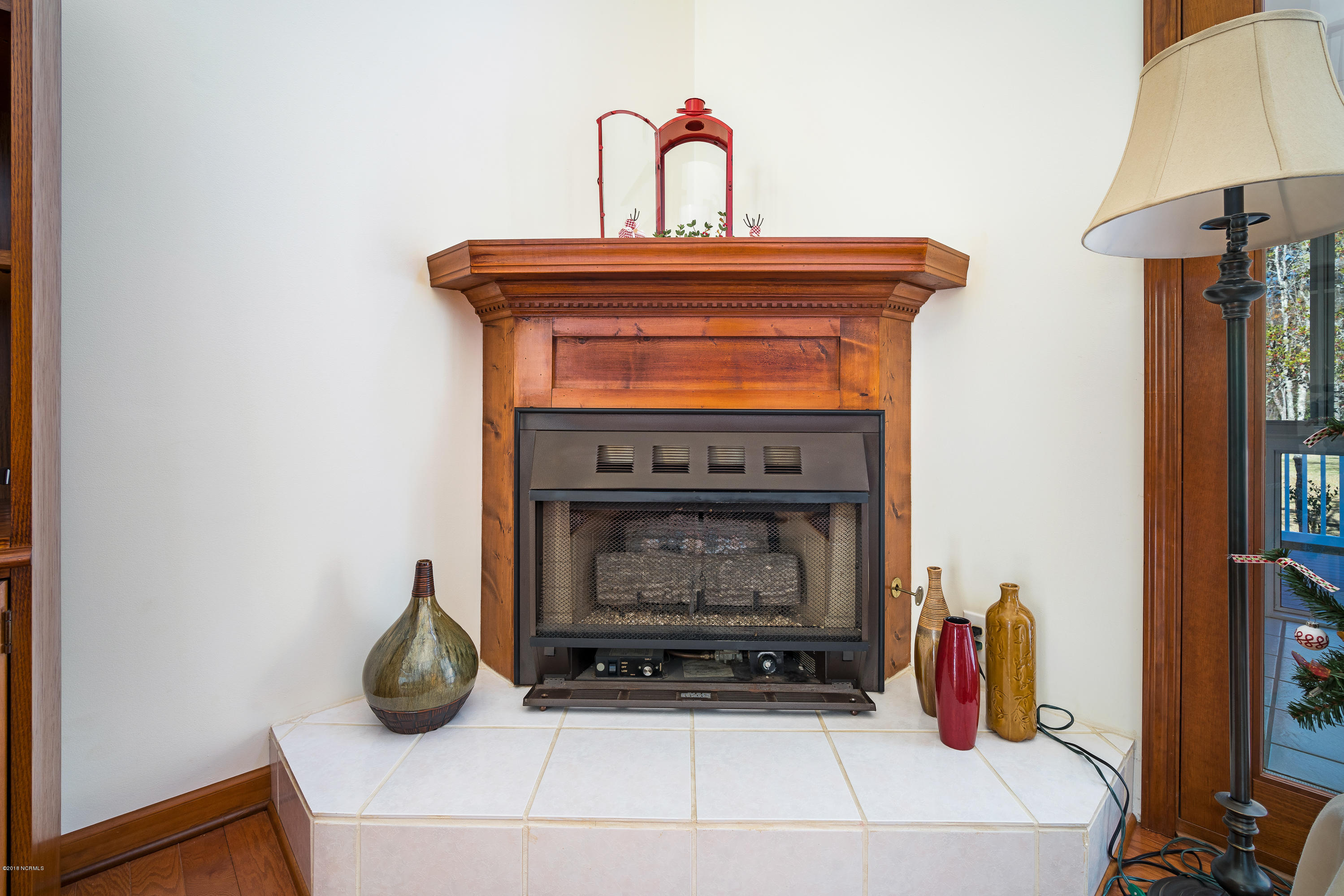 4810 Merrimon Road Beaufort, NC 28516 - Photo 13 of 37 4810 Merrimon Rd - Fireplace